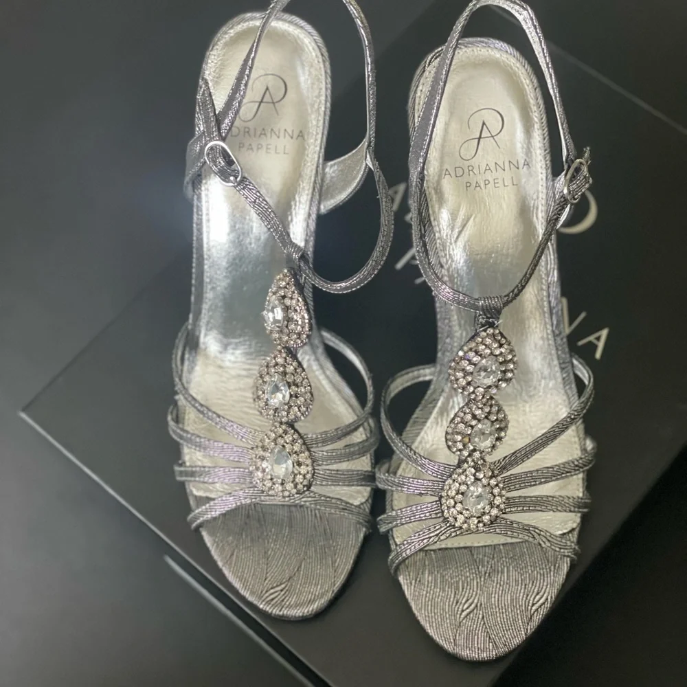 Adrianna Papell heels - Picture 9 of 10